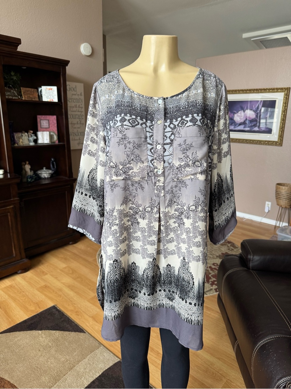 Roz & Ali grey, black & cream printed tunic blouse-size 1X